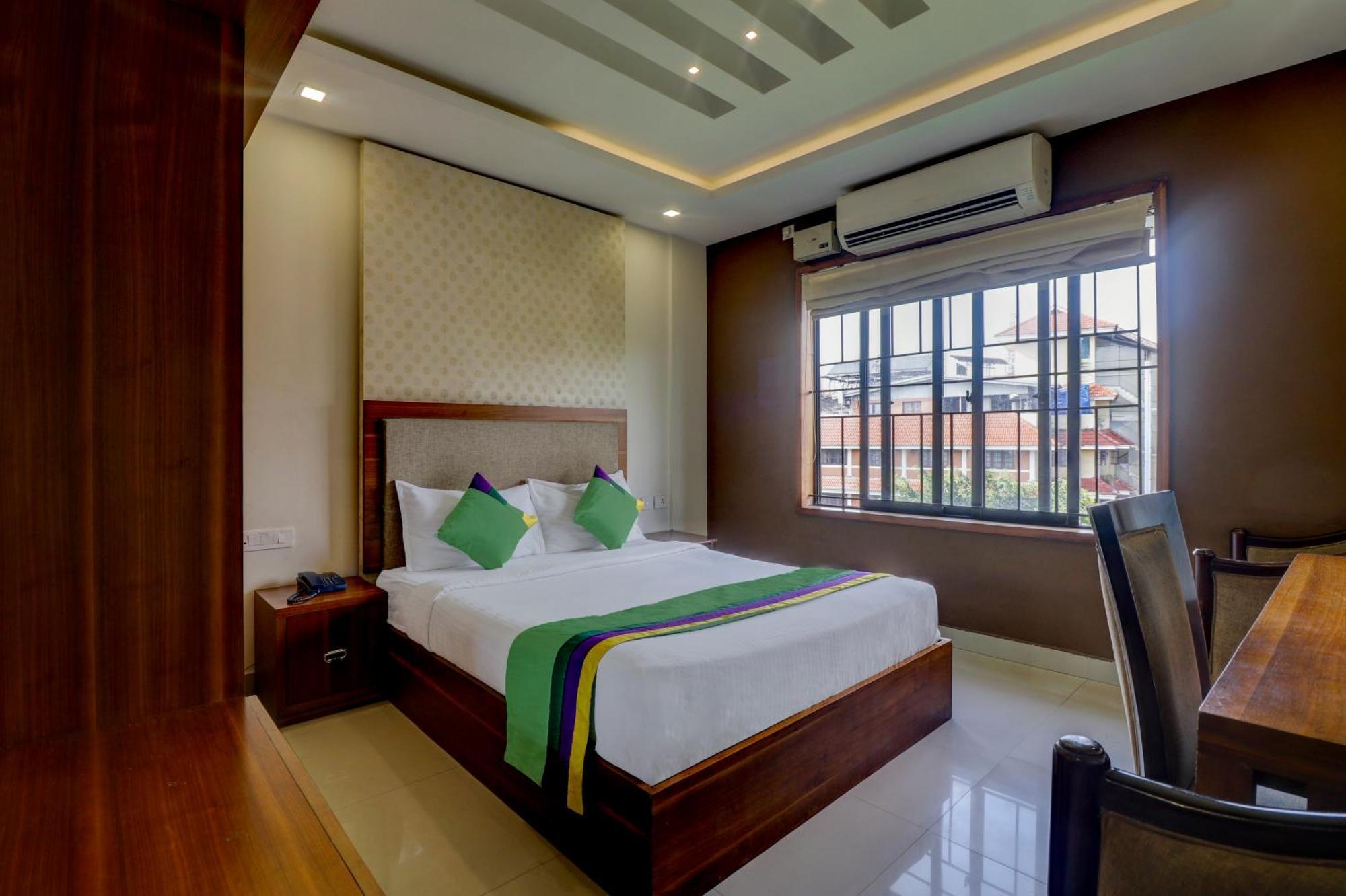 Itsy By Treebo - Rotano Glitz Inn Kozhikode Esterno foto
